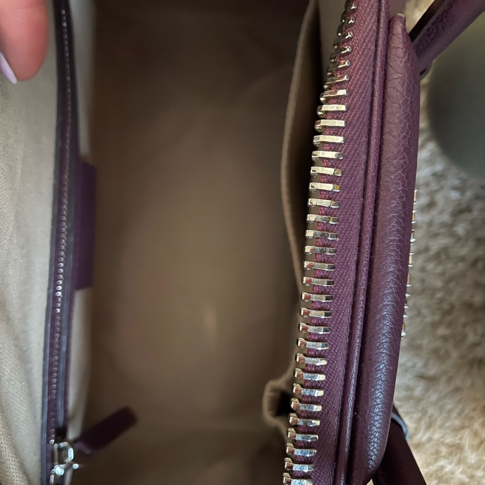 Givenchy Small Antigona Bag - Picture 4 of 11